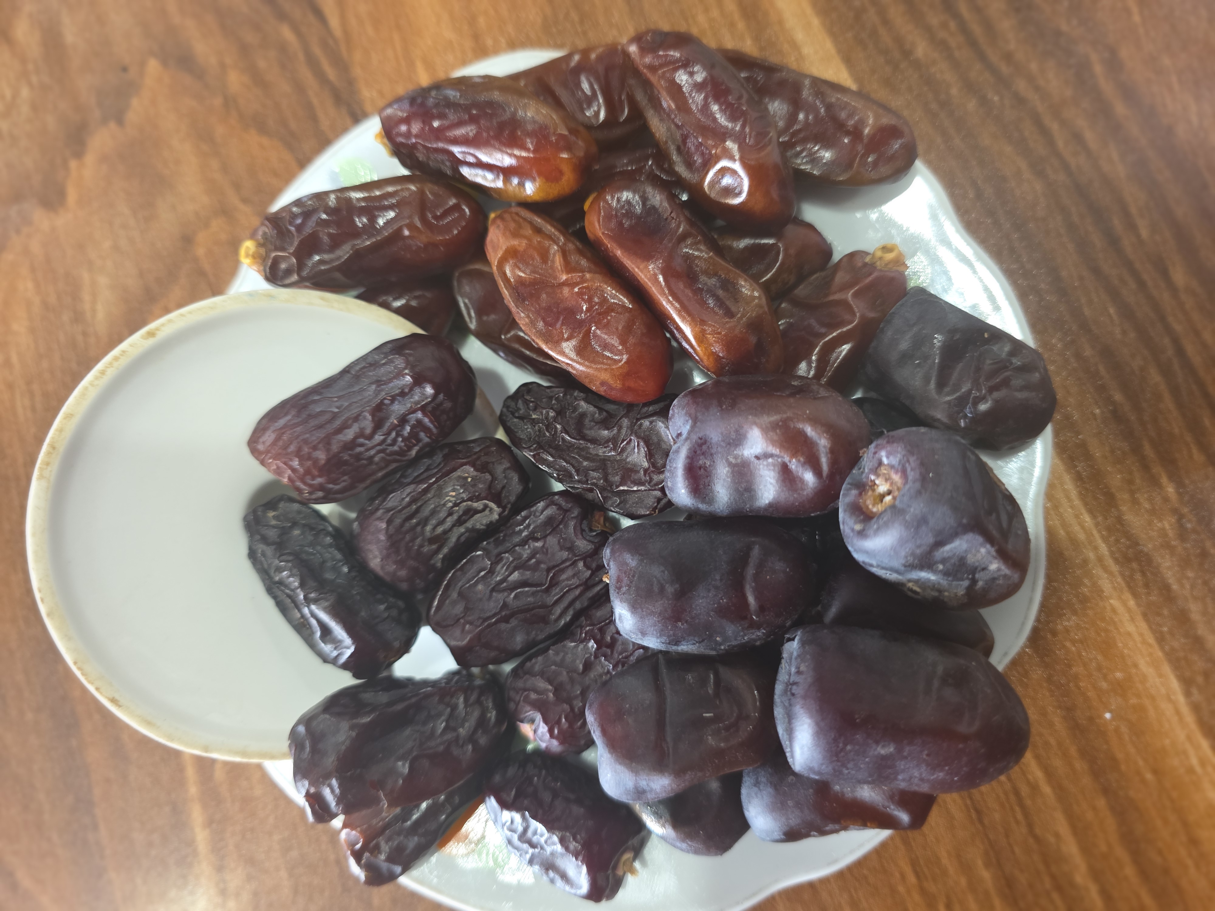 Production and packaging of dates