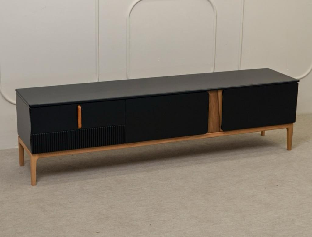 Fared Kayra TV Table – Natural Walnut Veneer with Georgian Beech Wood Base