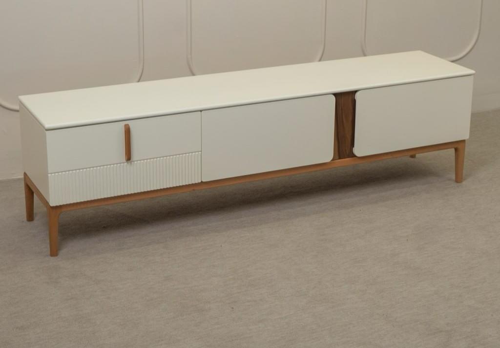 Fared Kayra TV Table – Natural Walnut Veneer with Georgian Beech Wood Base
