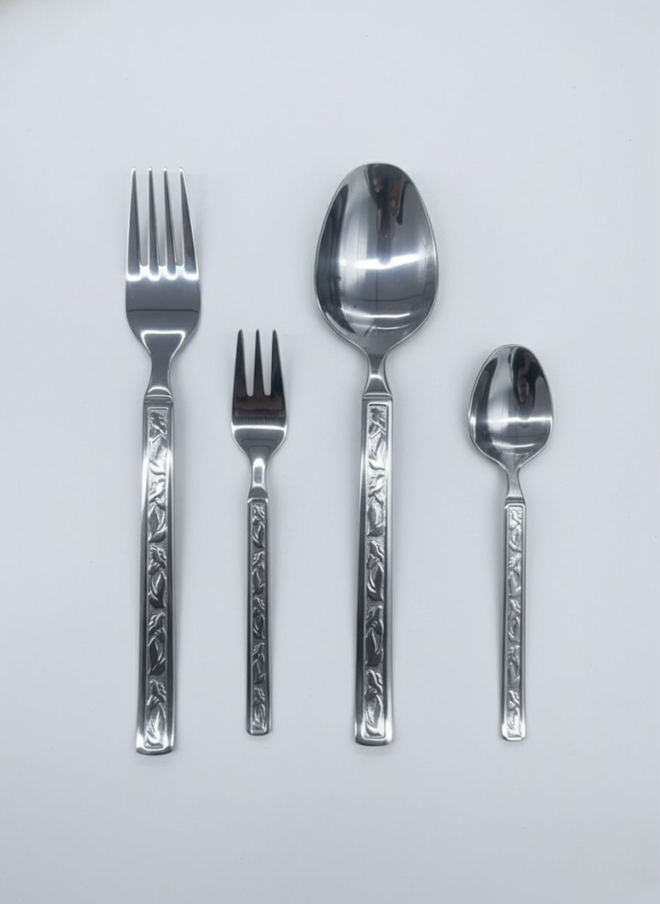 Pasha Como157/128/86/32-Piece 18/10 Stainless Steel Cutlery Set
