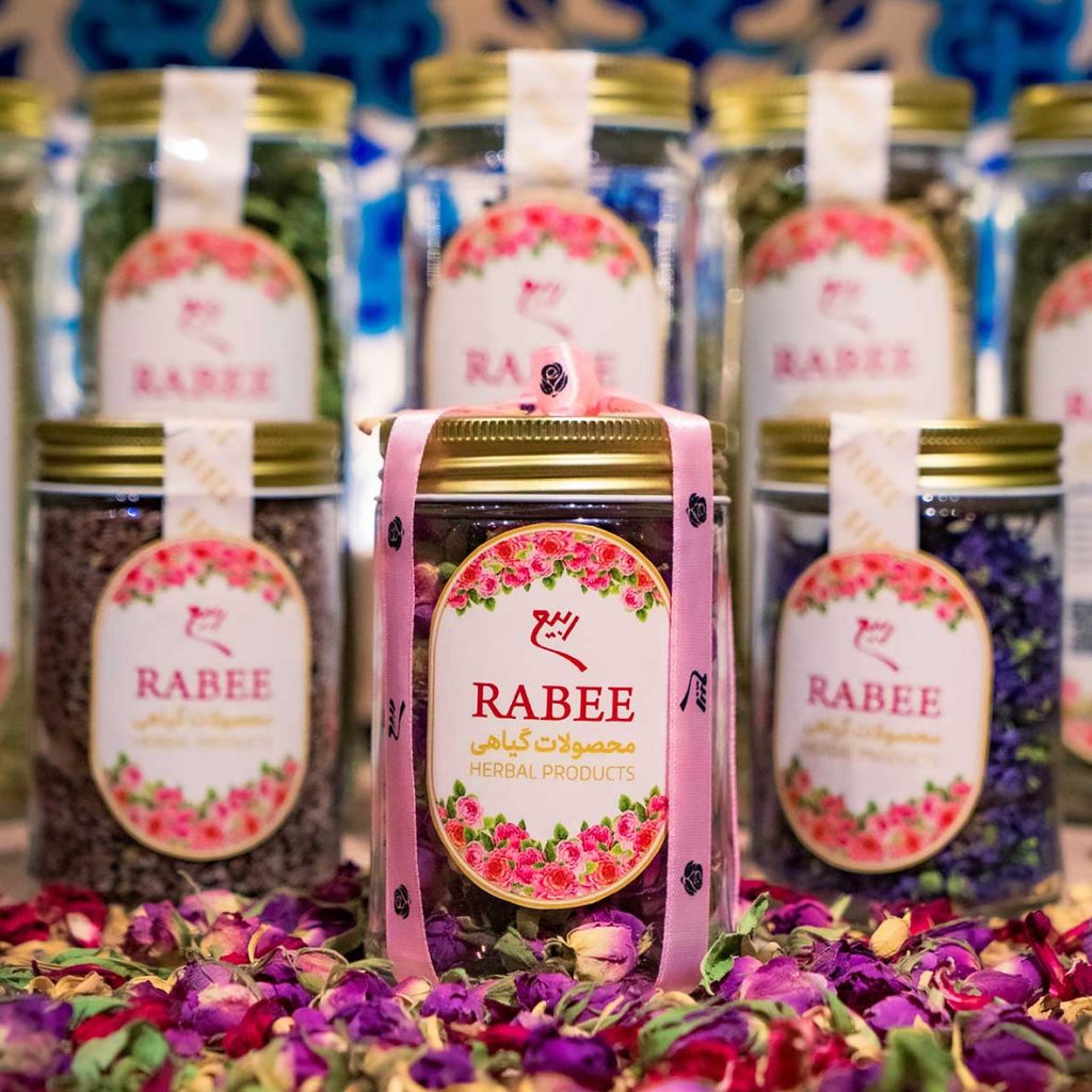 Rabee Natural گیاهان معطر خشک شده طبیعی مجموعهای از گیاهان دارویی در بستهبندیهای مختلف