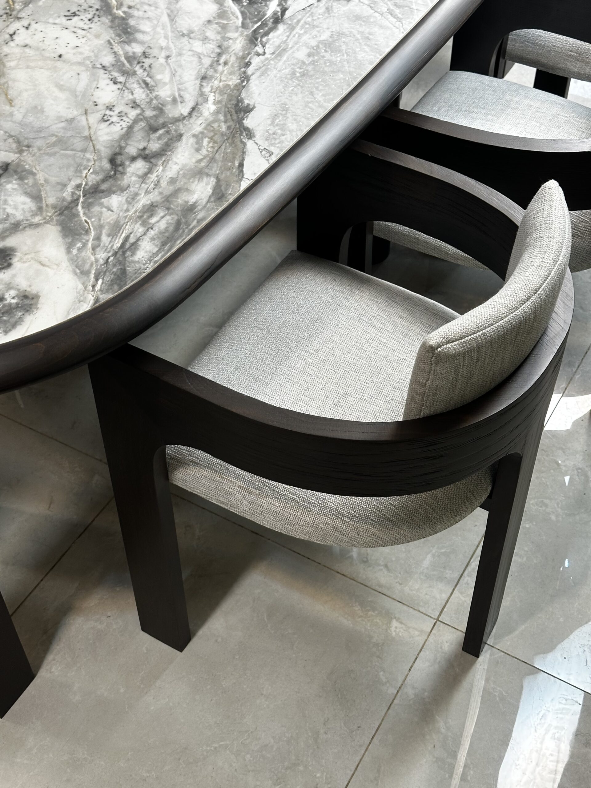 Zed Design Comfort Oak Wood Accent Chair