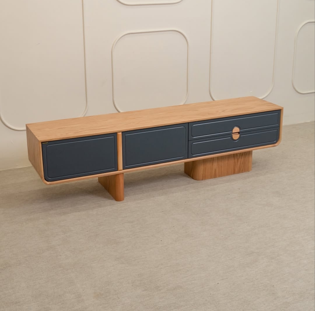 The whole body is MDF Polyurethane paint Natural oak veneer Wooden profile bases